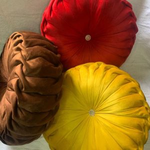  Small pumpkin throw pillows